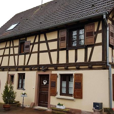 GITE AU PETIT RUISSEAU-Etage et combles-maison alsacienne 4 personnes 3 nuitées minimum Langensoultzbach Esterno foto