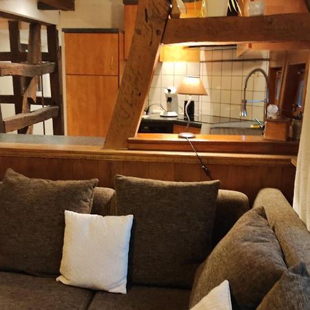 GITE AU PETIT RUISSEAU-Etage et combles-maison alsacienne 4 personnes 3 nuitées minimum Langensoultzbach Esterno foto