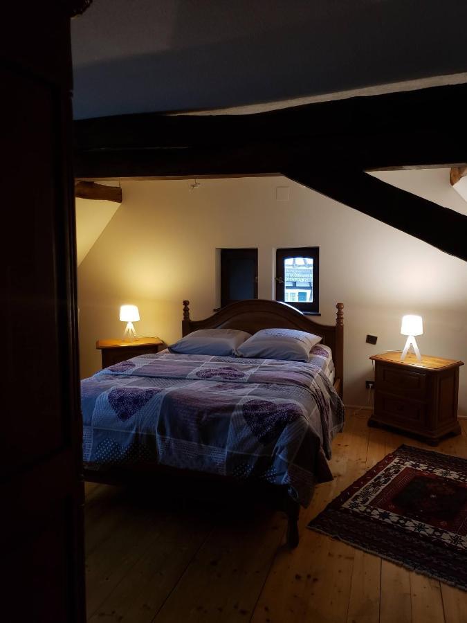 GITE AU PETIT RUISSEAU-Etage et combles-maison alsacienne 4 personnes 3 nuitées minimum Langensoultzbach Esterno foto